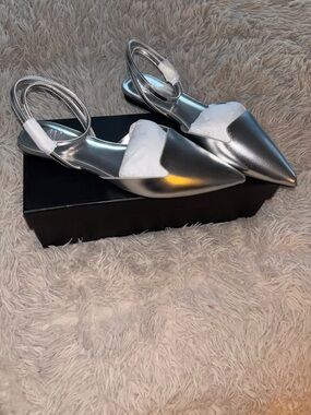 Amina’s Pointed Metallic Wraparound Flats in Silver
